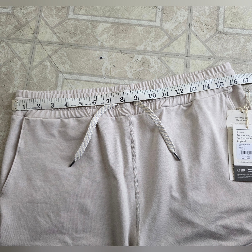 NWT VUORI WOMEN’S PERFORMANCE JOGGER - Picture 7 of 9